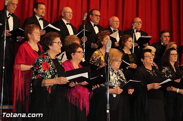 La Coral Santiago interpret la 