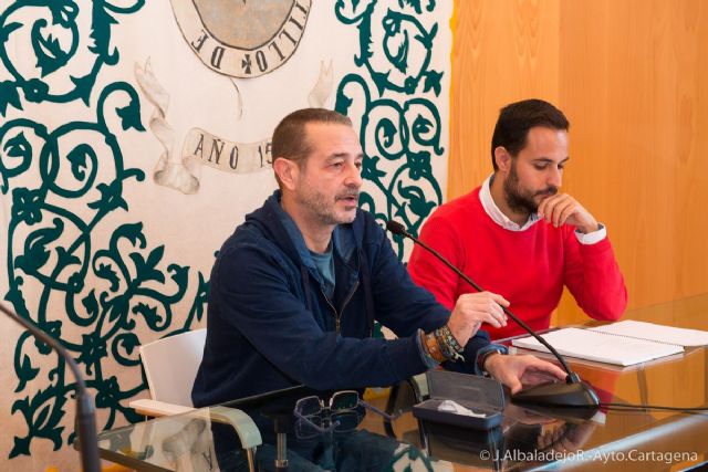 Agustín Pérez Leal se alza con el XIX Premio Internacional de Poesía Antonio Oliver Belmás - 3, Foto 3