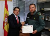 La Guardia Civil felicita a un orientador educativo de la comarca del Altiplano, por su excelente colaboración