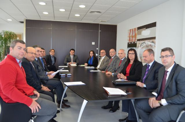 El Alcalde se reúne con las entidades relacionadas con el Ayuntamiento a las que solicita colaboración con el Plan de Dinamización del Comercio - 1, Foto 1