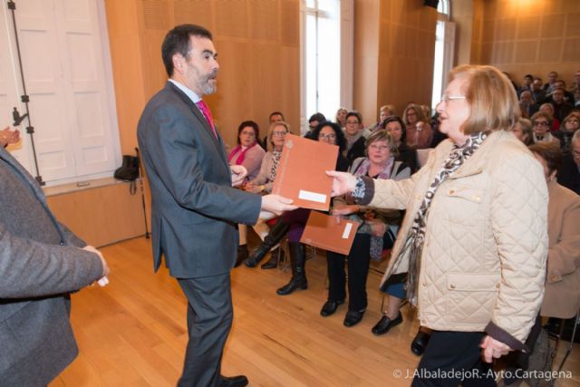El Ayuntamiento entrega 356.000 euros en subvenciones a entidades sociales - 2, Foto 2