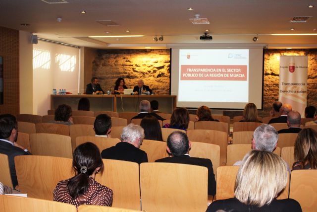 La consejera Pagán clausura la Jornada Técnica de Transparencia en el Sector Público de la Región de Murcia - 2, Foto 2