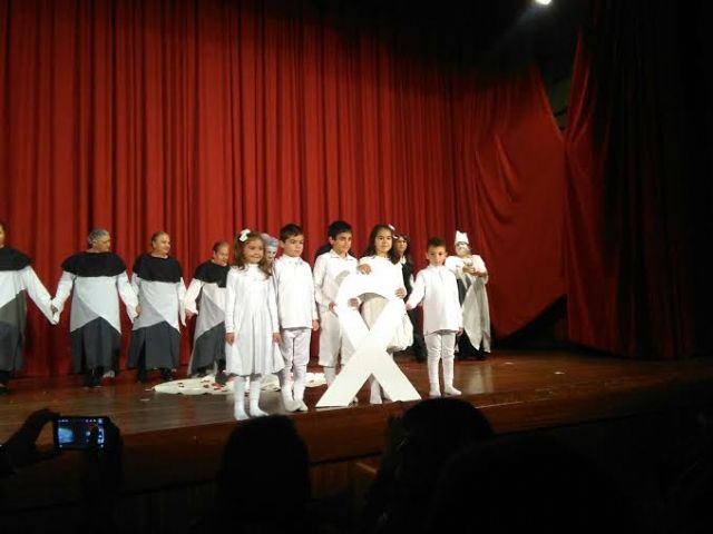 Brillante representación de la obra Guernica, guerra y horror. Violencia de género, guerra y horror, Foto 7