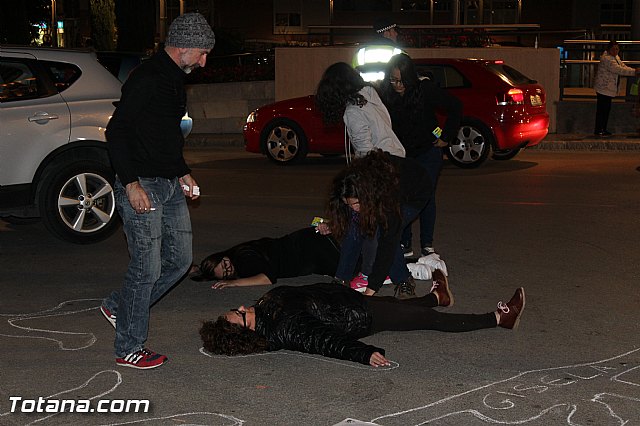 Se da lectura al Manifiesto institucional de la Corporacin de Totana con motivo del Da Internacional contra la Violencia de Gnero - 2