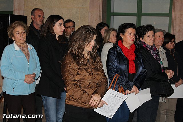 Se da lectura al Manifiesto institucional de la Corporacin de Totana con motivo del Da Internacional contra la Violencia de Gnero - 11