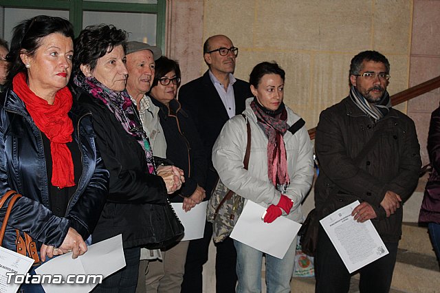 Se da lectura al Manifiesto institucional de la Corporacin de Totana con motivo del Da Internacional contra la Violencia de Gnero - 12