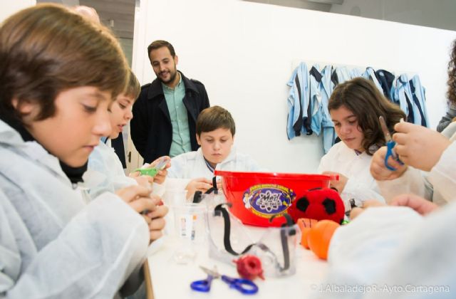 Cerca de mil alumnos aprenden la ciencia que esconden los juguetes - 5, Foto 5