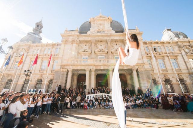 Cartagena se pinta los labios de rojo en apoyo a las víctimas de violencia de género - 5, Foto 5