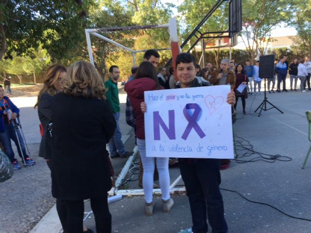 El IES Salvador Sandoval torreño también alza su voz contra la violencia de género - 4, Foto 4