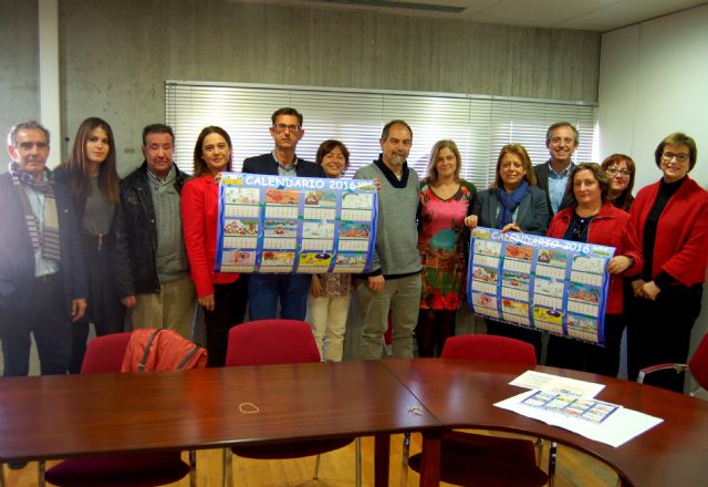 La consejera de Educación recibe a los profesores del proyecto ´Cuéntamelo otra vez´, premio nacional de Educación 2015 - 1, Foto 1
