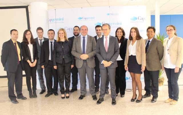 Pedro Antonio Sánchez: La alta cualificación del capital humano es un activo clave para las empresas que se instalan en la Región - 2, Foto 2
