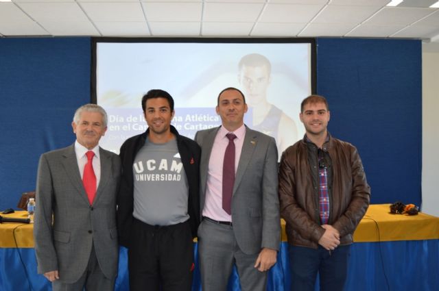 El campeón del mundo de 20 kilómetros marcha, Miguel Ãngel López, comparte sus experiencias con escolares cartageneros - 4, Foto 4