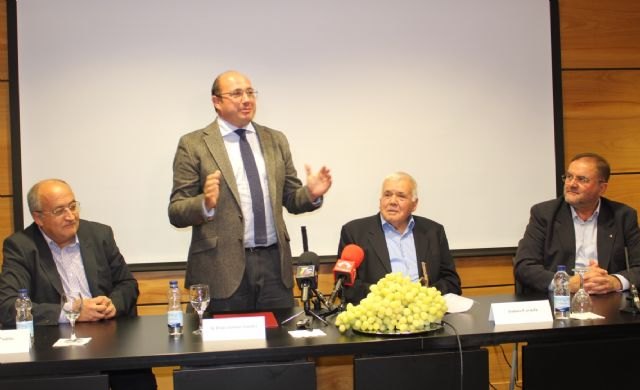 Pedro Antonio Sánchez: Seguiremos apoyando e incentivando la agricultura como modelo de desarrollo para la Región - 1, Foto 1