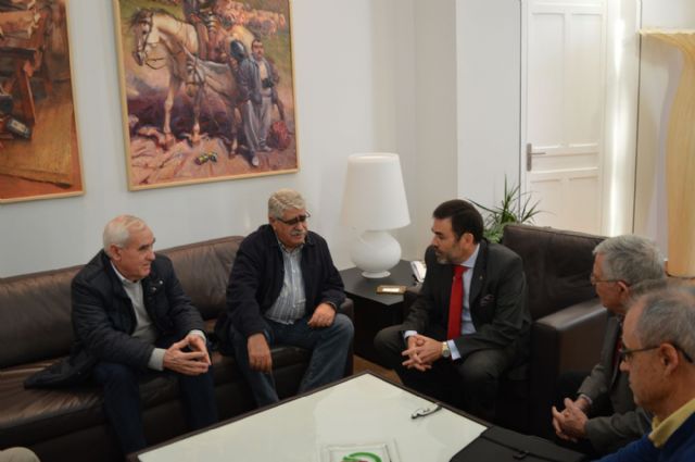 José López se entrevista con la Plataforma Pro-Soterramiento - 1, Foto 1