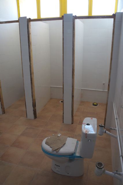 Comienzan las obras de reforma de los aseos del colegio Vista Alegre torreño - 3, Foto 3