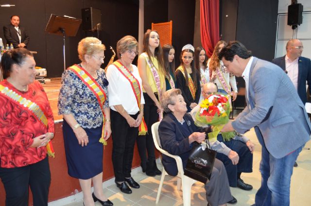 Mª Dolores Ortuño, de 90 años y Juan Olmos de 86 elegidos Abuela y Abuelo Mayor del Baile, en las fiestas patronales - 2, Foto 2