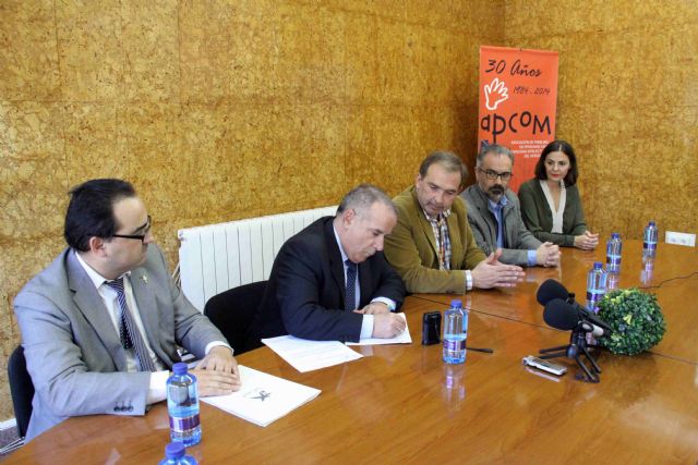 Apcom pone en marcha el proyecto 'Captadores de fondos', financiado con 17.500 euros por 'La Caixa' - 1, Foto 1