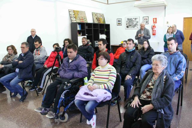 Apcom pone en marcha el proyecto 'Captadores de fondos', financiado con 17.500 euros por 'La Caixa' - 3, Foto 3