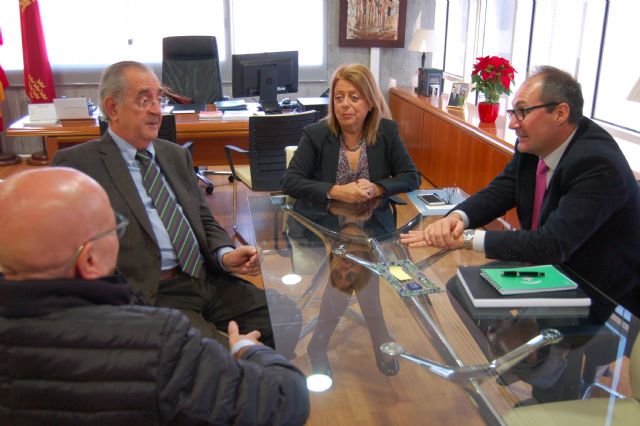 La consejera de Educación se reúne con el presidente de la Academia de Legislación y Jurisprudencia - 1, Foto 1