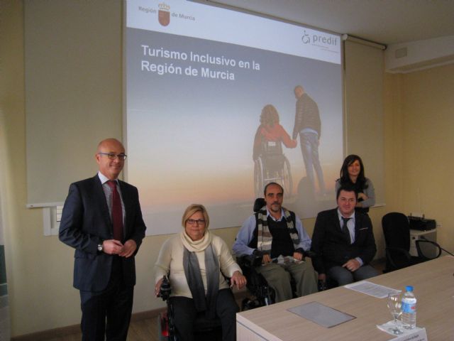 Juan Hernández asiste a la presentación del nuevo departamento de accesibilidad de Aspaym - 1, Foto 1