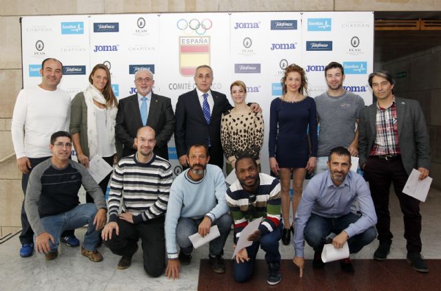 Entrega de diplomas del curso de acceso a la universidad UCAM-COE - 1, Foto 1