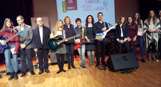 Un concierto de Antonio Lizana clausura los actos conmemorativos del Día Internacional para la Eliminación de la Violencia contra la Mujer - 1, Foto 1