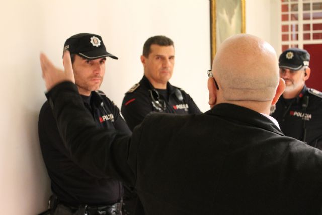 Atentado contra la democracia sin precedentes en Cartagena: El alcalde José López utiliza a la Policía para expulsar a los concejales de Ciudadanos - 1, Foto 1