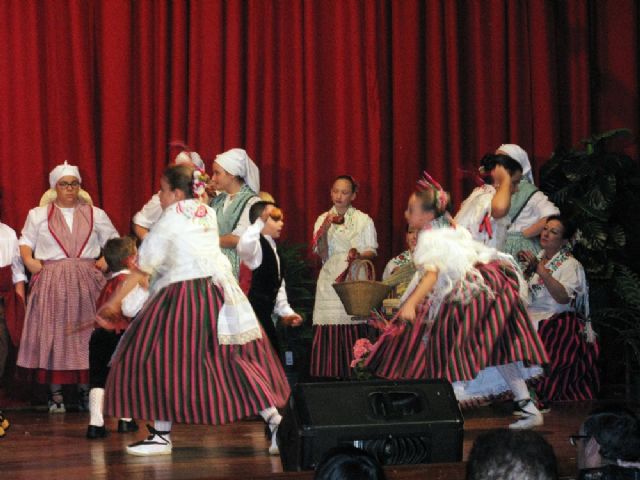 Numeroso público asiste al VI Festival Folklórico Infantil Ciudad de Totana - 2, Foto 2