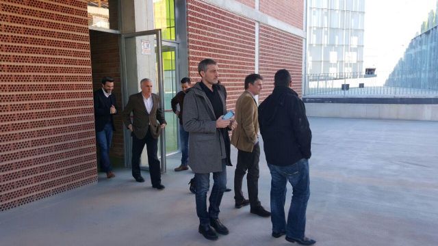 Urralburu: Pedro Antonio Sánchez pagó y aceptó como terminado un auditorio que no tiene ni butacas, ni telón, ni aseos - 2, Foto 2