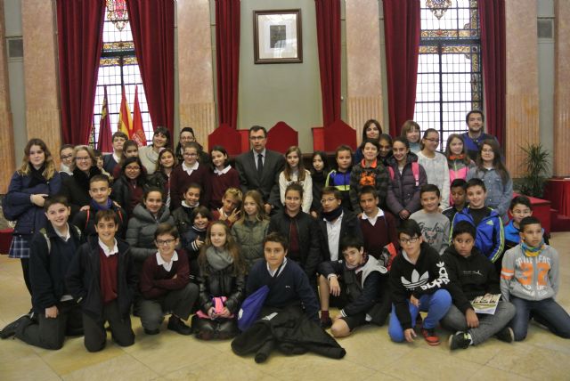 El Alcalde acompaña a los alumnos de visita por el Ayuntamiento - 5, Foto 5