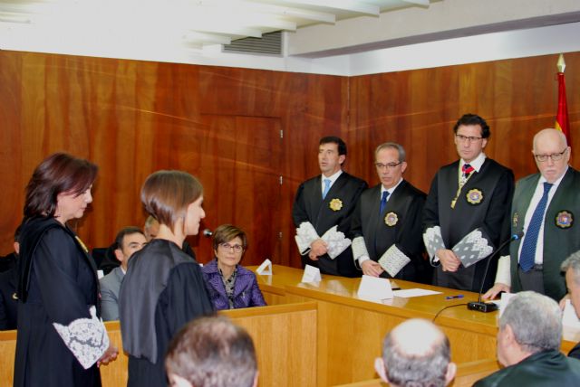 La presidenta de la Asamblea, en la toma de posesión de la nueva fiscal jefe del área de Cartagena - 1, Foto 1