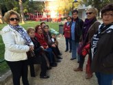 Mujeres de la Asociación de Amas de Casa de las Tres Ave Marías realizan una caminata popular y homenaje a las víctimas de la violencia de género