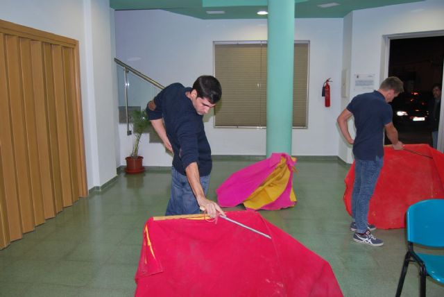 Masiva afluencia de vecinos en la clausura del Noviembre Cultural de La Aljorra - 2, Foto 2