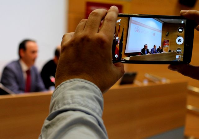 Inauguración de la jornada Automatización y robótica para una industria competitiva - 2, Foto 2