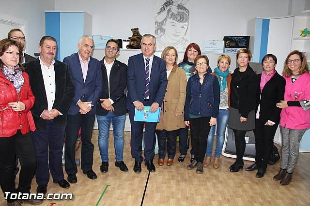 González Tovar: Tenemos que apostar más por la investigación porque si no, no hay posibilidad de avanzar - 1, Foto 1