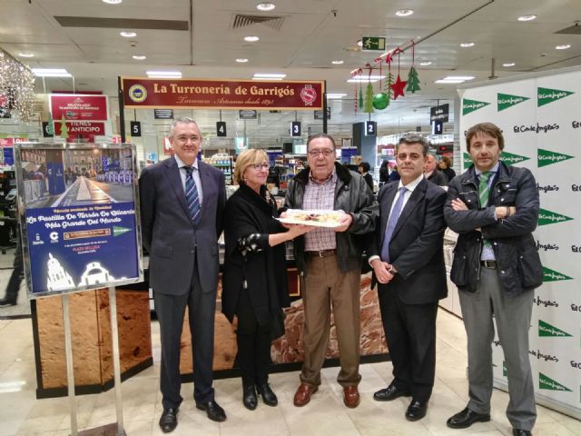 Murcianos y visitantes podrán degustar el próximo sábado el turrón más grande del mundo - 1, Foto 1