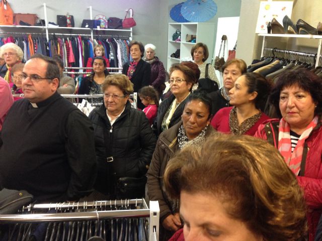Cáritas inaugura en San Javier La Ropería - 2, Foto 2