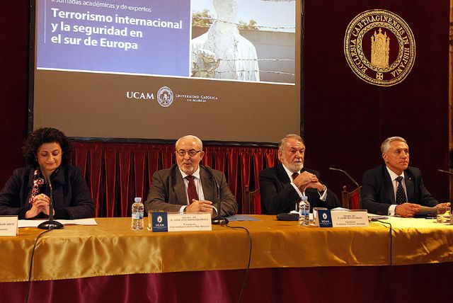 Mayor Oreja sobre el terrorismo internacional - 1, Foto 1