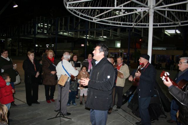 Desde esta noche ya luce el alumbrado navideño en Alcantarilla - 2, Foto 2