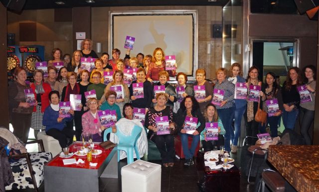Todos los días de 2016 con las mujeres de la asociación Isabel González torreña - 1, Foto 1