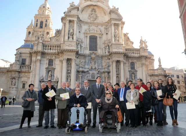 Frente común del Ayuntamiento y 16 asociaciones para construir una Murcia integradora con las personas con discapacidad - 1, Foto 1