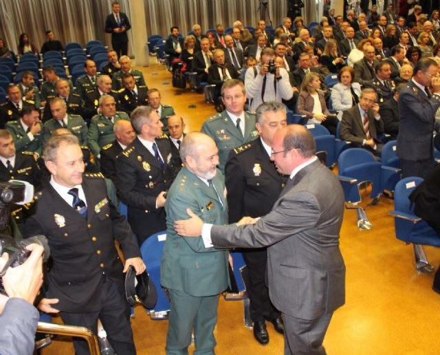 El presidente de la Comunidad resalta la Constitución como ley de la concordia, el encuentro y la garantía de derechos de los españoles - 1, Foto 1