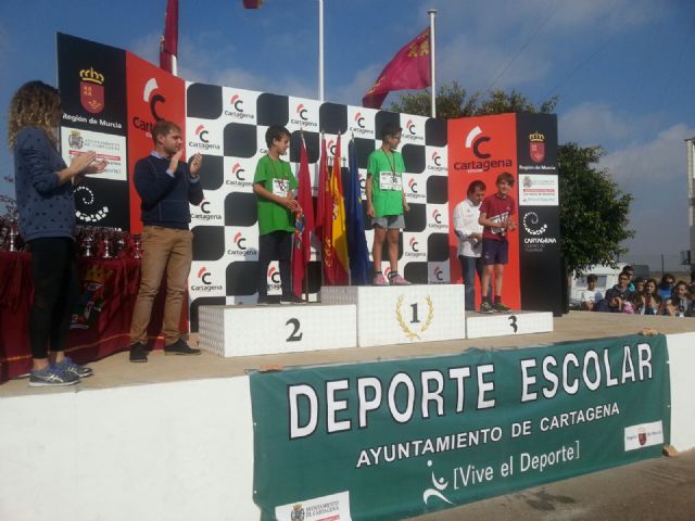 Ricardo Segado asiste al Cross escolar que reúne a más de mil jóvenes de Cartagena - 1, Foto 1