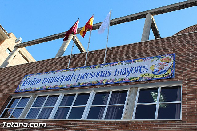 La vicesecretaria Sectorial del PP regional, Severa Gonzlez, visit el centro de mayores de Totana - 1