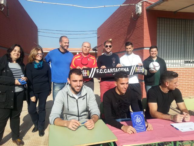 La Concejalía de Deportes regala entradas para el partido del domingo contra La Hoya Lorca - 2, Foto 2