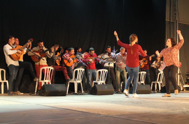 Exhibición de gimnasia rítmica y encuentro de cuadrillas en el inicio de las Fiestas de la Purísima 2015 - 1, Foto 1