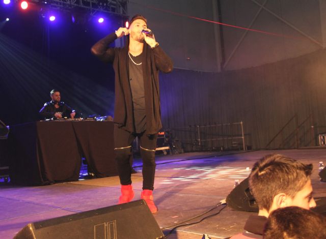 El artista sevillano Rasel actuó anoche en La Estación-Esparragal - 1, Foto 1