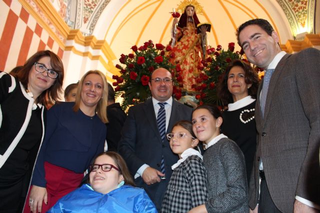 Los candidatos del PP Teodoro García e Isabel Borrego asintieron al recibimiento de Santa Eulalia en el Rulo y posterior traslado a San Roque - 1, Foto 1