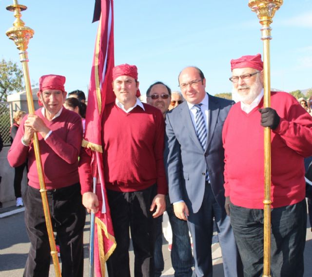 El presidente de la Comunidad asiste al recibimiento de Santa Eulalia de Mérida, Foto 1
