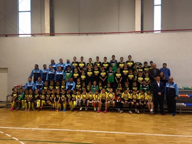 La Escuela de Fútbol de El Mirador presentó a sus 6 equipos federados - 1, Foto 1